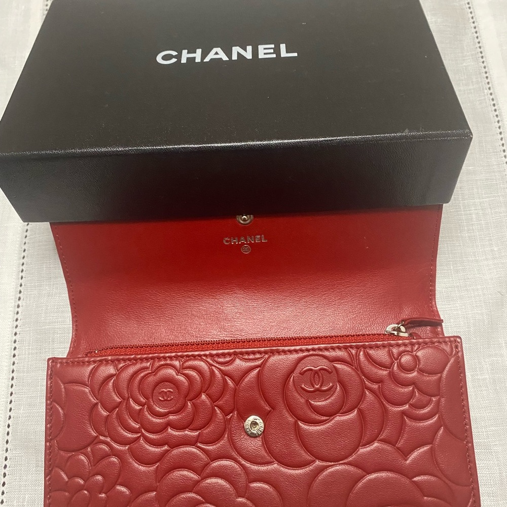 Chanel Wallet - Picture 3 of 6